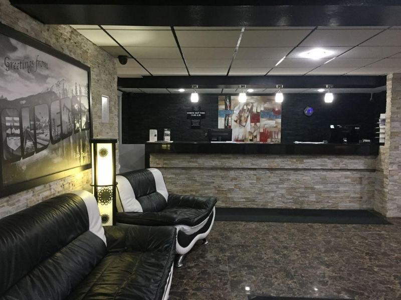 Super 8 By Wyndham Red Deer City Centre Bagian luar foto