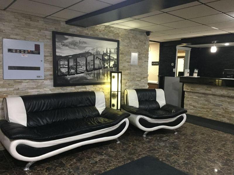 Super 8 By Wyndham Red Deer City Centre Bagian luar foto