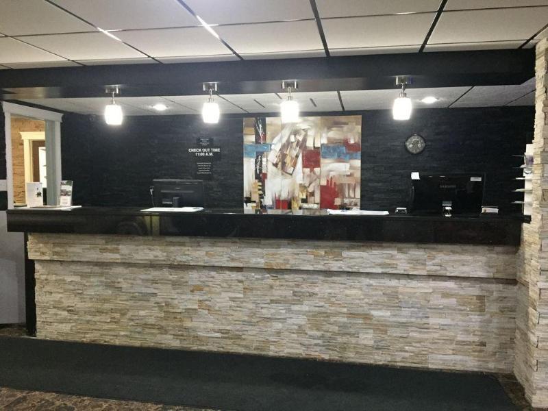 Super 8 By Wyndham Red Deer City Centre Bagian luar foto