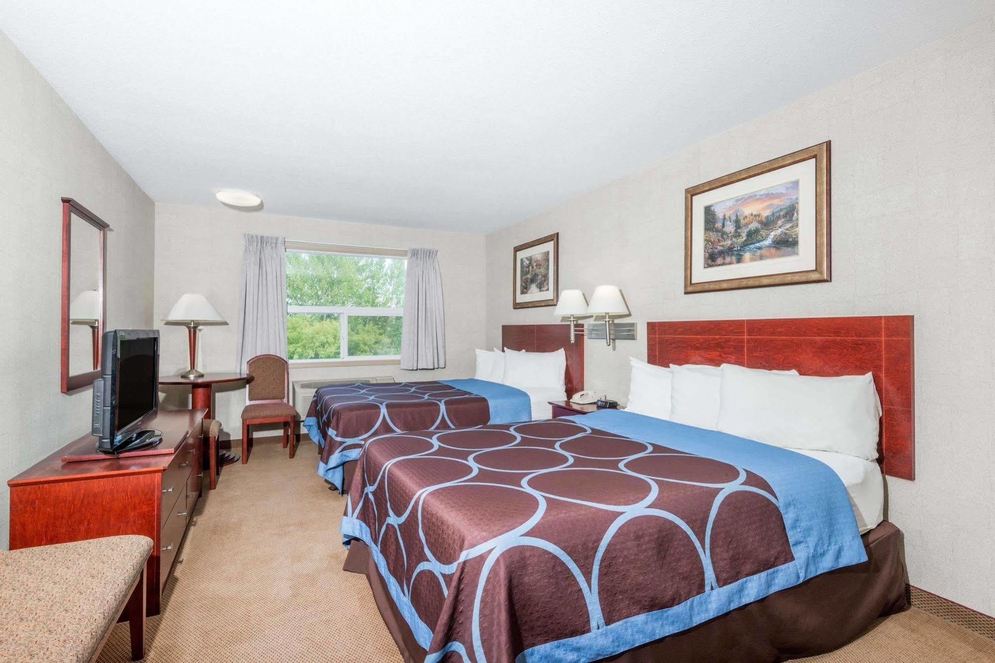 Super 8 By Wyndham Red Deer City Centre Bagian luar foto
